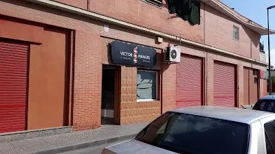 Victor Manuel Peluqueros — Peluquería en Murcia