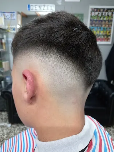 Denzel Barber Shop — Peluquería en Monforte del Cid