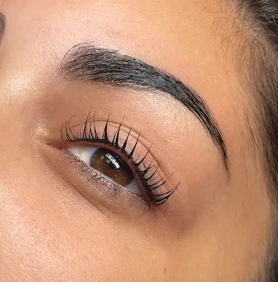 Farasha Lashes Studio & Academy — Peluquería en Torrevieja