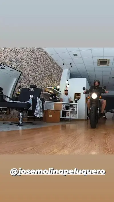 Peluquería Jose Molina — Peluquería en Elx