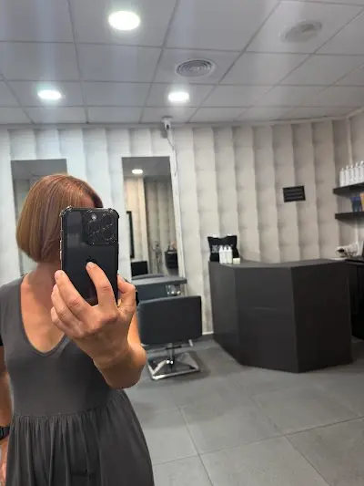 Eva by Unikas Estilistas — Peluquería en Petrer
