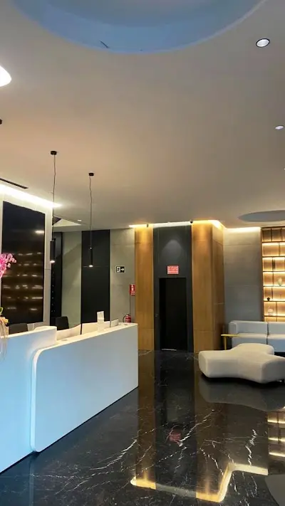 Guido Audisio Clínica Dental — Peluquería en Torrevieja