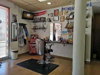 Barberia Gironés — Barbería en Corvera