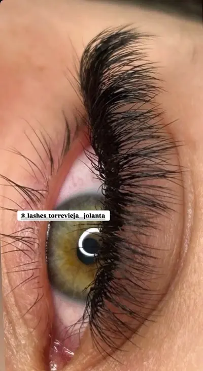 Lashes Torrevieja — Peluquería en Torrevieja