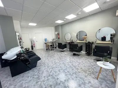 Vittoria Estilistas — Peluquería en Orihuela
