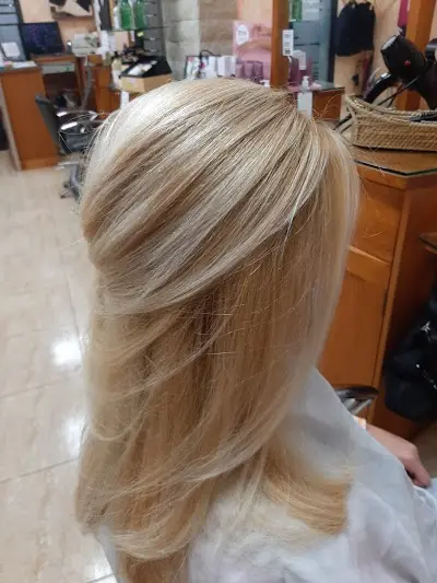 cristina botella — Peluquería en Novelda