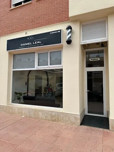 Daniel Leal — Peluquería en San Javier