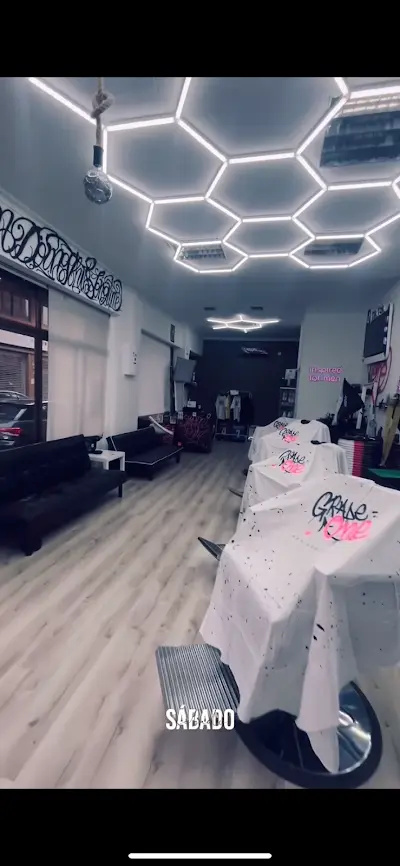 Gradeone — Barbería en Elda